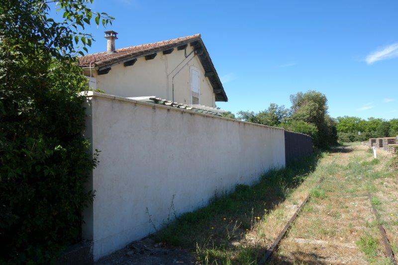Agrandir l'image Maisonnette du PN 59 de la gare du Pont du Gard