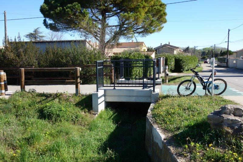 Agrandir l'image de la gare de Comps-Saint-Etienne à la gare de Meynes-Montfrin