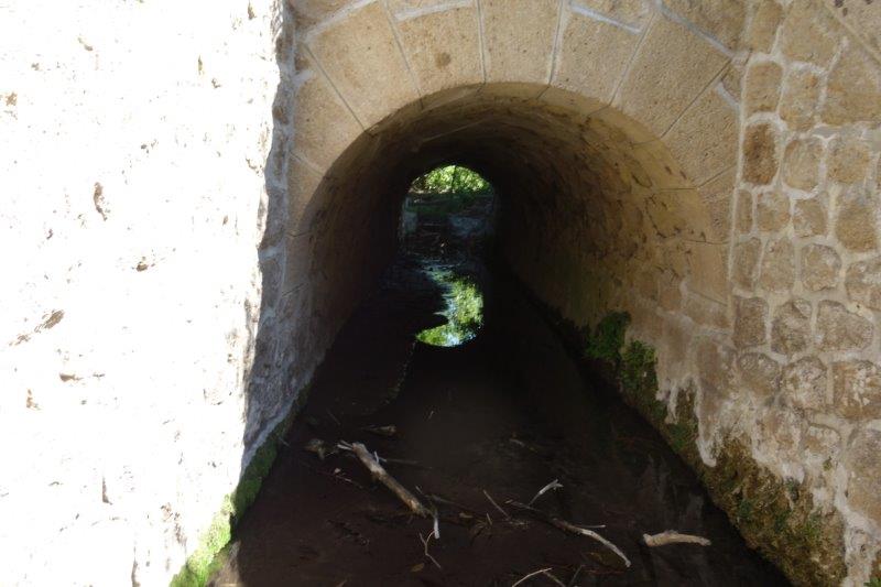 Agrandir l'image de la gare du Pont du Gard à la gare de Vers-Collias