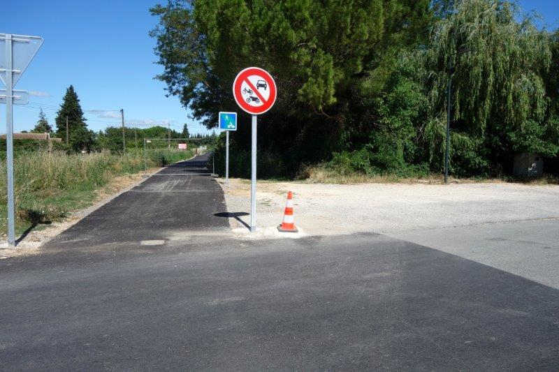 Agrandir l'image de la gare du Pont du Gard à la gare de Vers-Collias