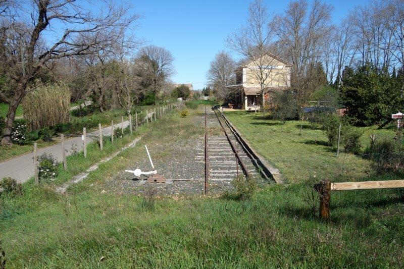 Agrandir l'image de la gare de Comps-Saint-Etienne à la gare de Meynes-Montfrin