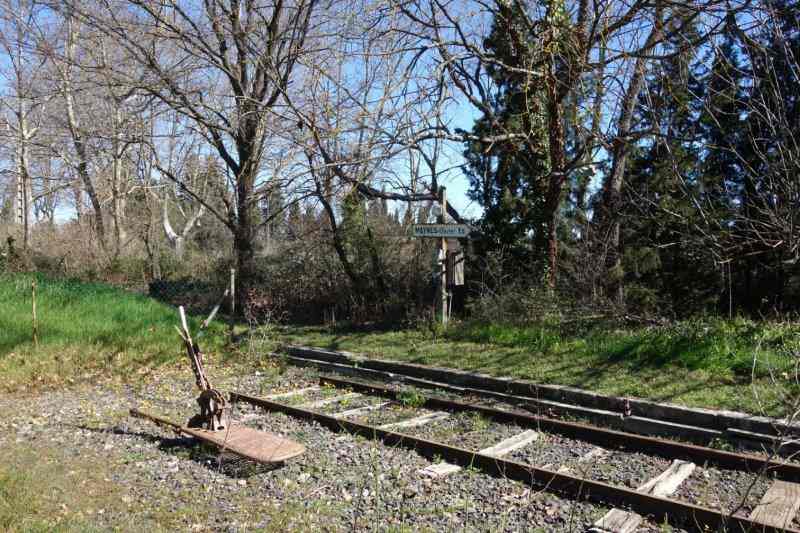 Agrandir l'image de la gare de Comps-Saint-Etienne à la gare de Meynes-Montfrin