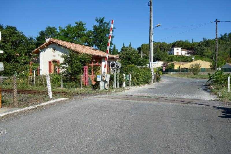 Agrandir l'image Maisonnette du PN 35 près de la gare de Couiza-Montazels