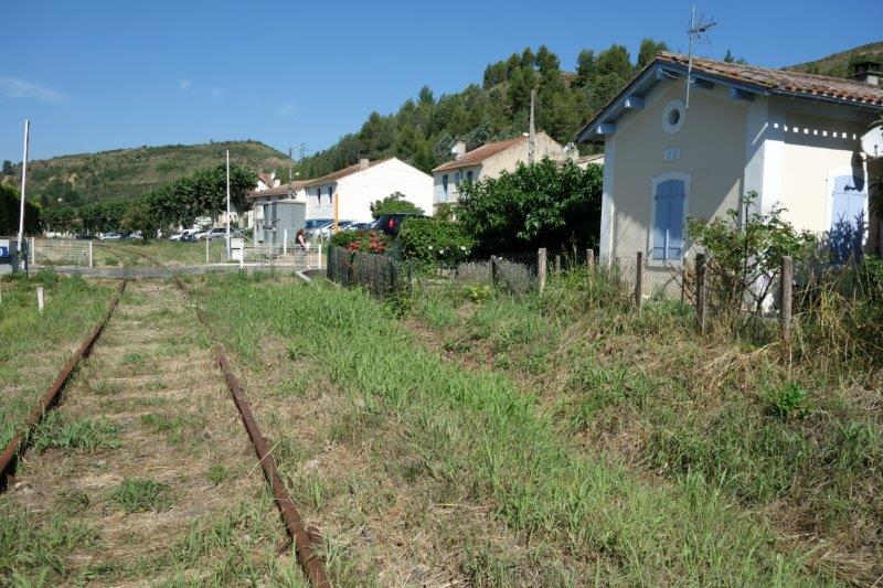 Agrandir l'image maisonnette de garde-barrière du PN 39 près de la gare d'Espéraza