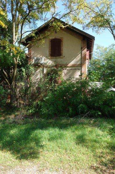 Agrandir l'image Maisonnette du PN 28 entre Bessières et La Magdelaine
