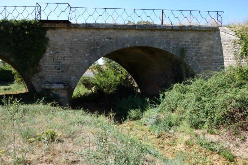 Agrandir l'image De la halte de Nizas-Bourg à la gare de Caux