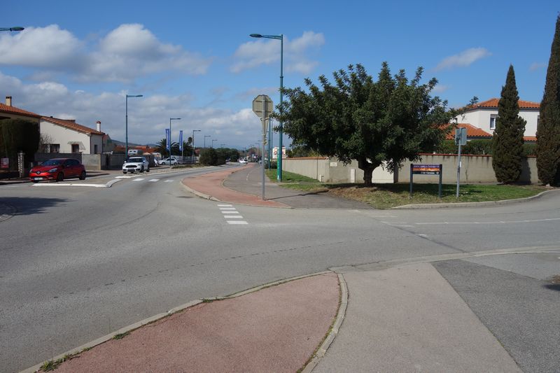 de la gare de Llupia-Terrats à la gare de Thuir