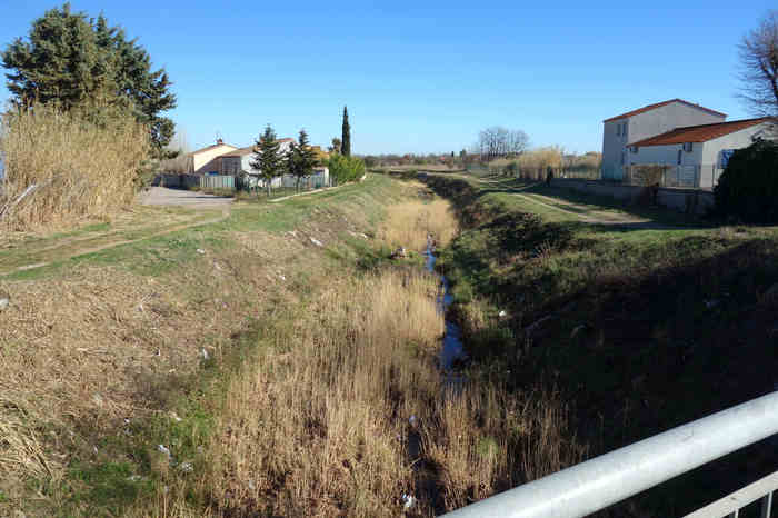 de la gare de Llupia-Terrats à la gare de Thuir
