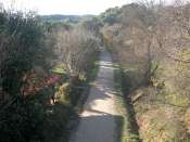 La piste verte vue de la route de Bardou