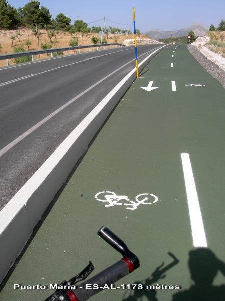 Agrandir l'image Puerto Maria sur piste cyclable à 1178 mètres d'altitude