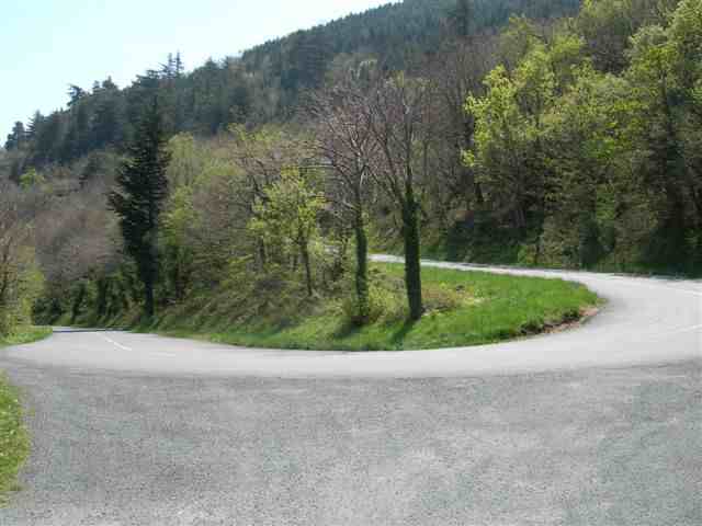 Agrandir l'image Epingle sur la route du Col de Fontfroide