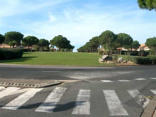 Agrandir l'image Rond-point à Saint-Pierre la Mer