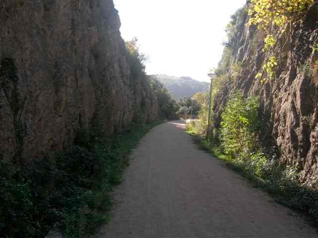 Agrandir l'image Tranchée sur la Piste Verte à proximité de Saint-Pons