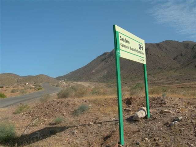 Agrandir l'image Carrefour vers Las Presillas Bajas et Altas