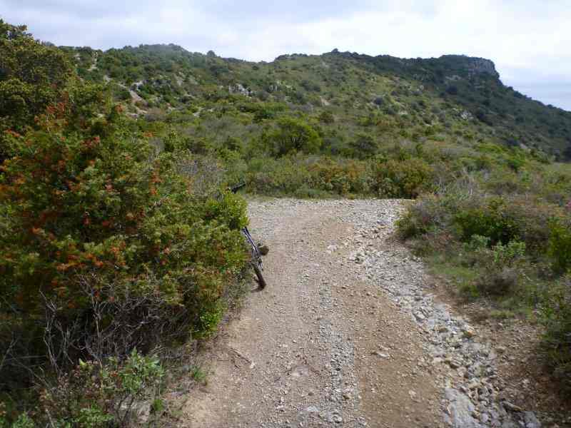 Agrandir l'image En direction du Col de la Garrigue