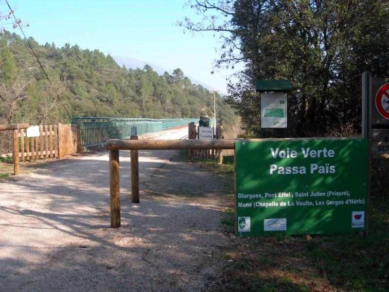 Agrandir l'image De la gare de Mons-la-Trivalle à la halte de Colombières-sur-Orb