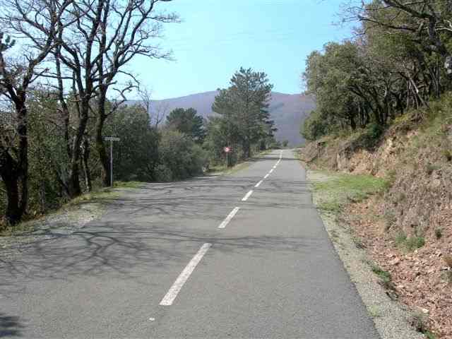 Agrandir l'image Embranchement vers le Col du Bouissou