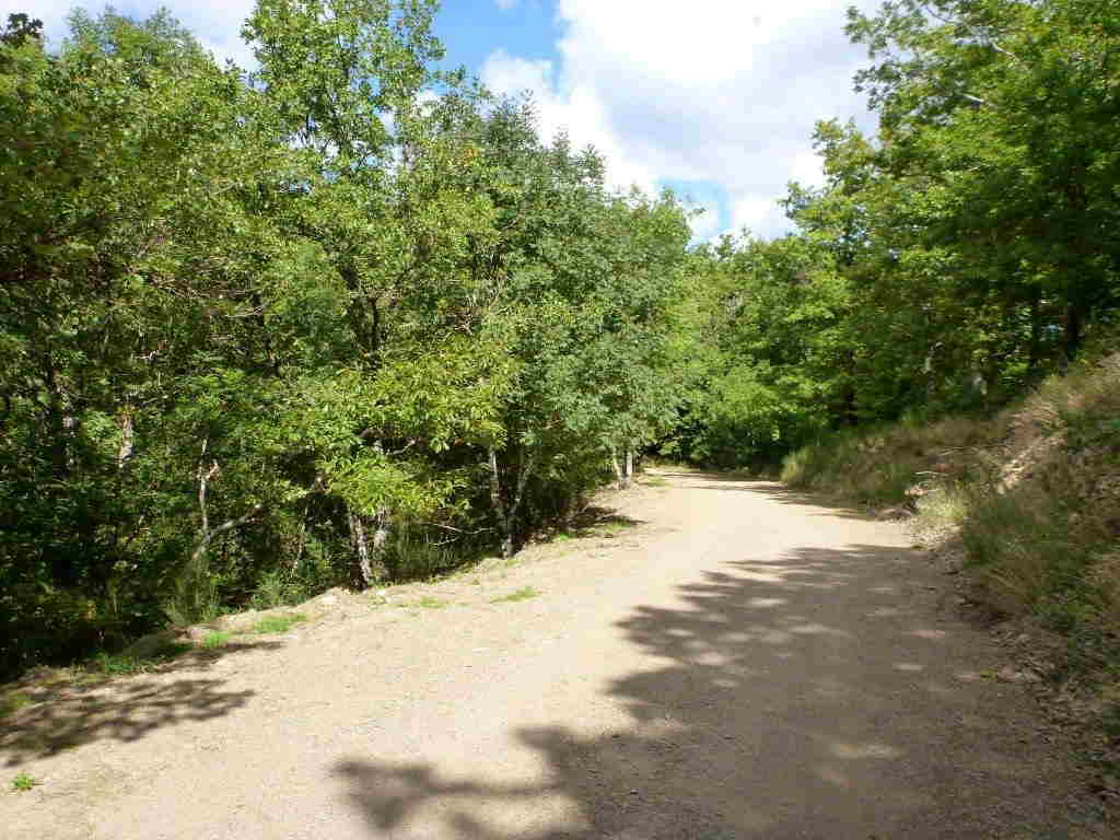Agrandir l'image En direction du Col des Comayres