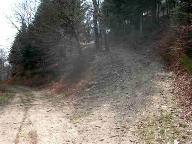 Agrandir l'image Embranchement du chemin d'accès au col des Biaous