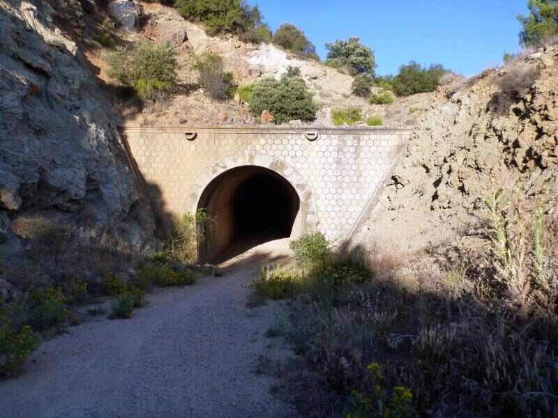 Agrandir l'image Baeza-Utiel entrait là dans un tunnel : le N° 103