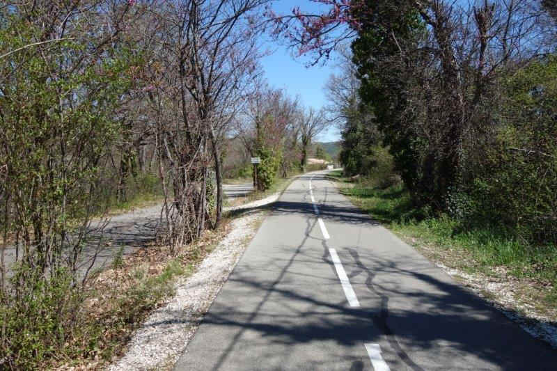 Agrandir l'image De la halte d'Apt-Madeleine à la gare de Saignon