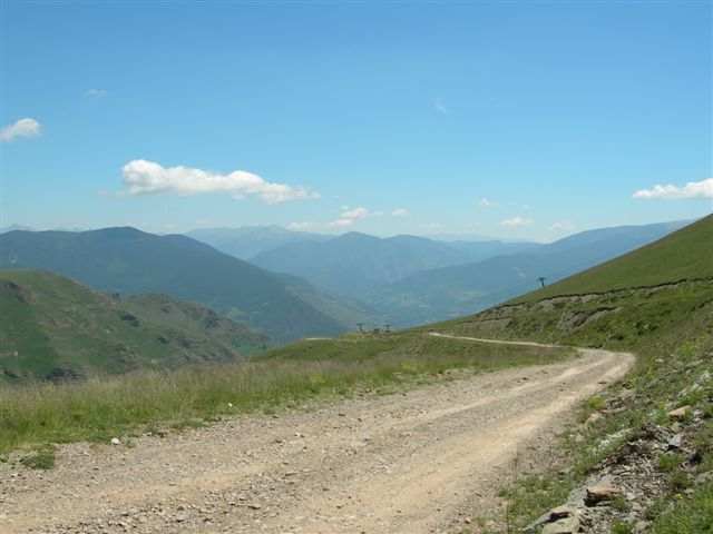 Agrandir l'image Télésiège de l'ex-station de Llessui, en vue
