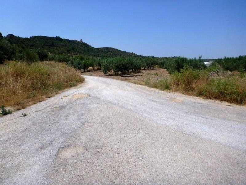 Agrandir l'image En direction du Collado del Castellet