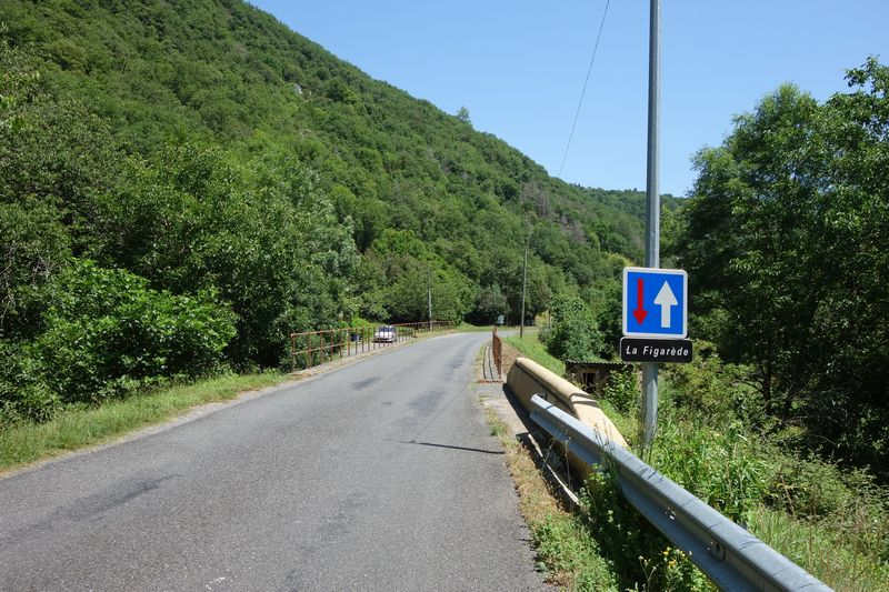 De la gare de Rquista  la halte de Brousse