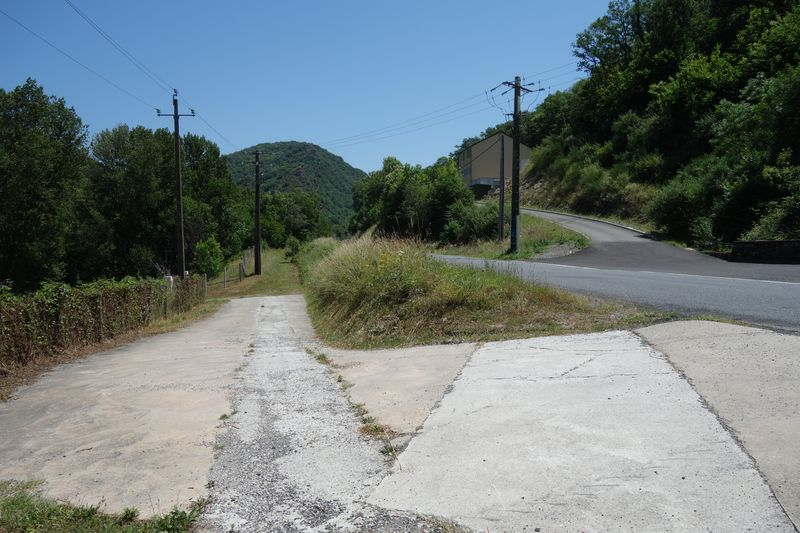 De la gare de Rquista  la halte de Brousse