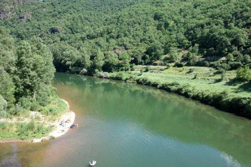 Agrandir l'image Le Tarn sous le pont de Courris