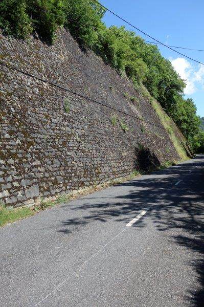 Agrandir l'image mur de soutènement de la halte de Courris