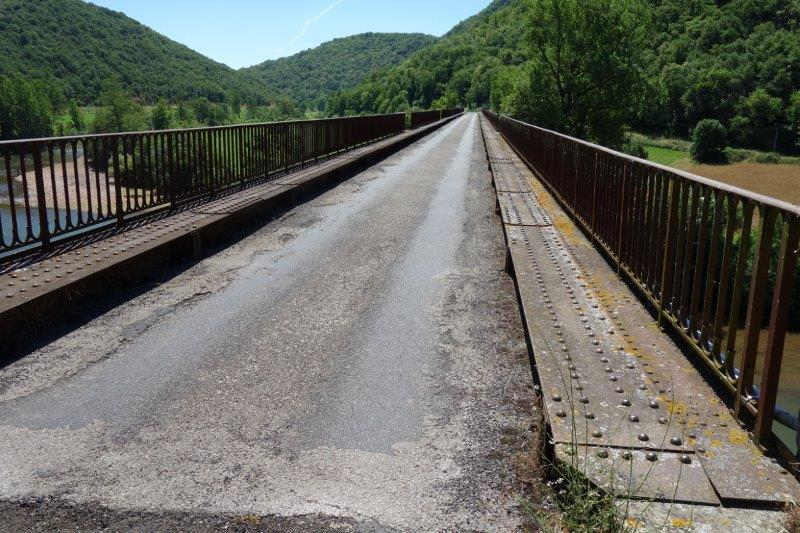 Agrandir l'image pont de Broquiès