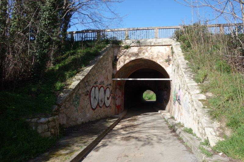 De la gare de Loupian à la gare de Bouzigues