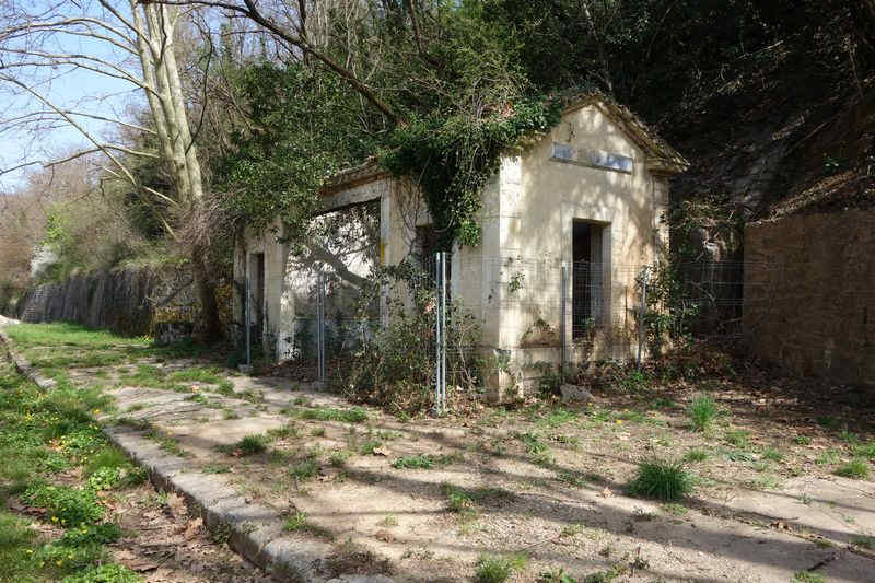 abri de quai de la gare de Sumène