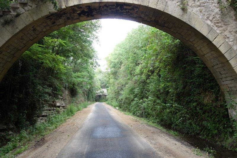 De la gare de Sommires  la halte de Salinelles