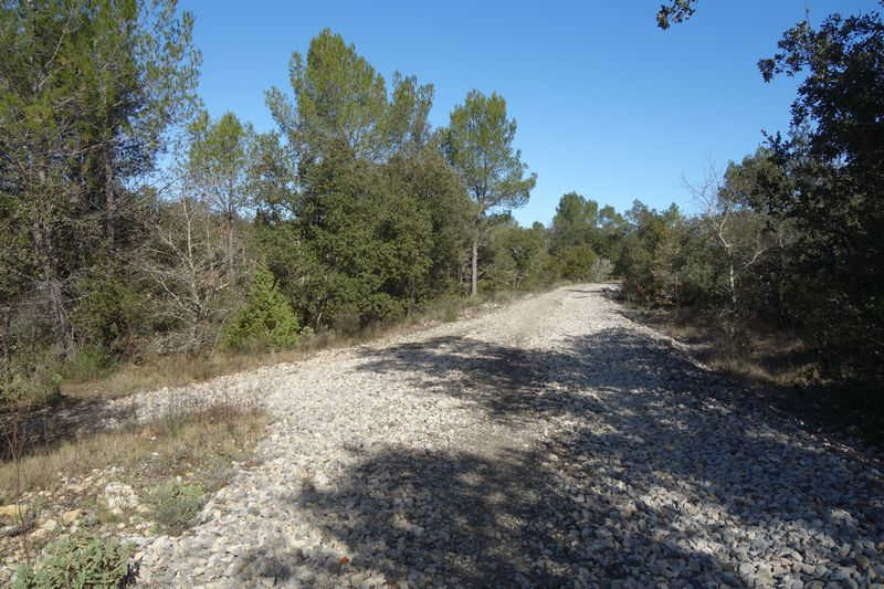 De la gare de Fontanès-Lecques à la gare de Vic-le-Fesq