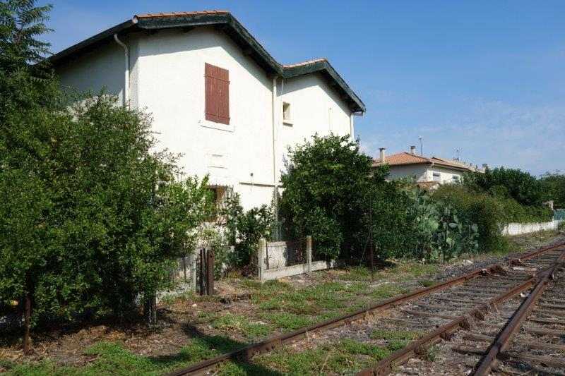 De la gare de Pézenas-Midi à la gare de Lézignan-la-Cèbe