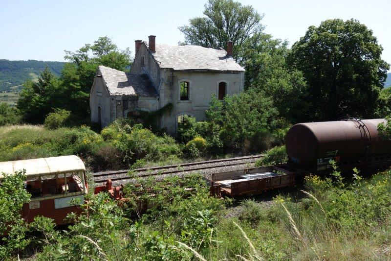 De la gare de Sainte-Eulalie-de-Cernon à la gare de Lapanouse-de-Cernon