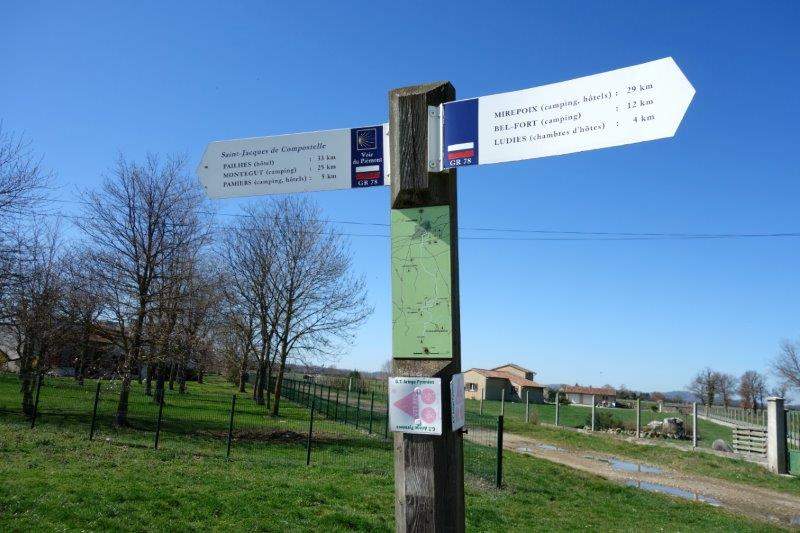 Agrandir l'image de la gare de Pamiers à la gare du Carlaret