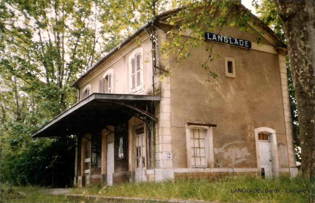 De la gare de Caveurac  la gare de Langlade